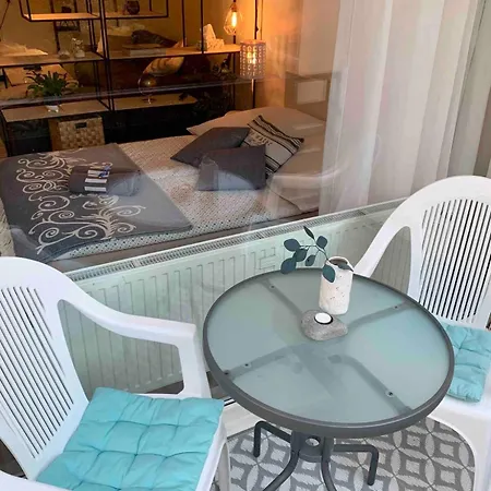 'das Kleine Feine' - Ruhige, Helle Mit Parkplatz Und Balkon Apartmán